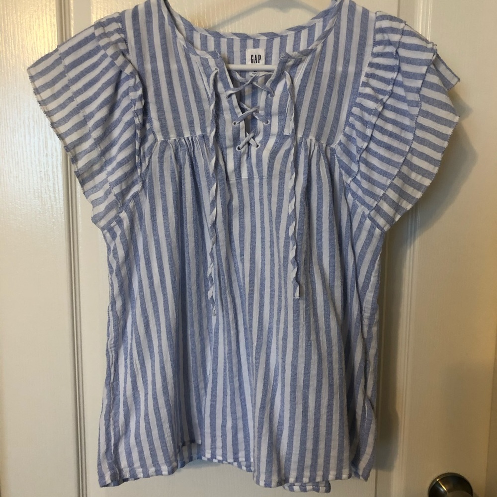Gap ruffle sleeved nautical top